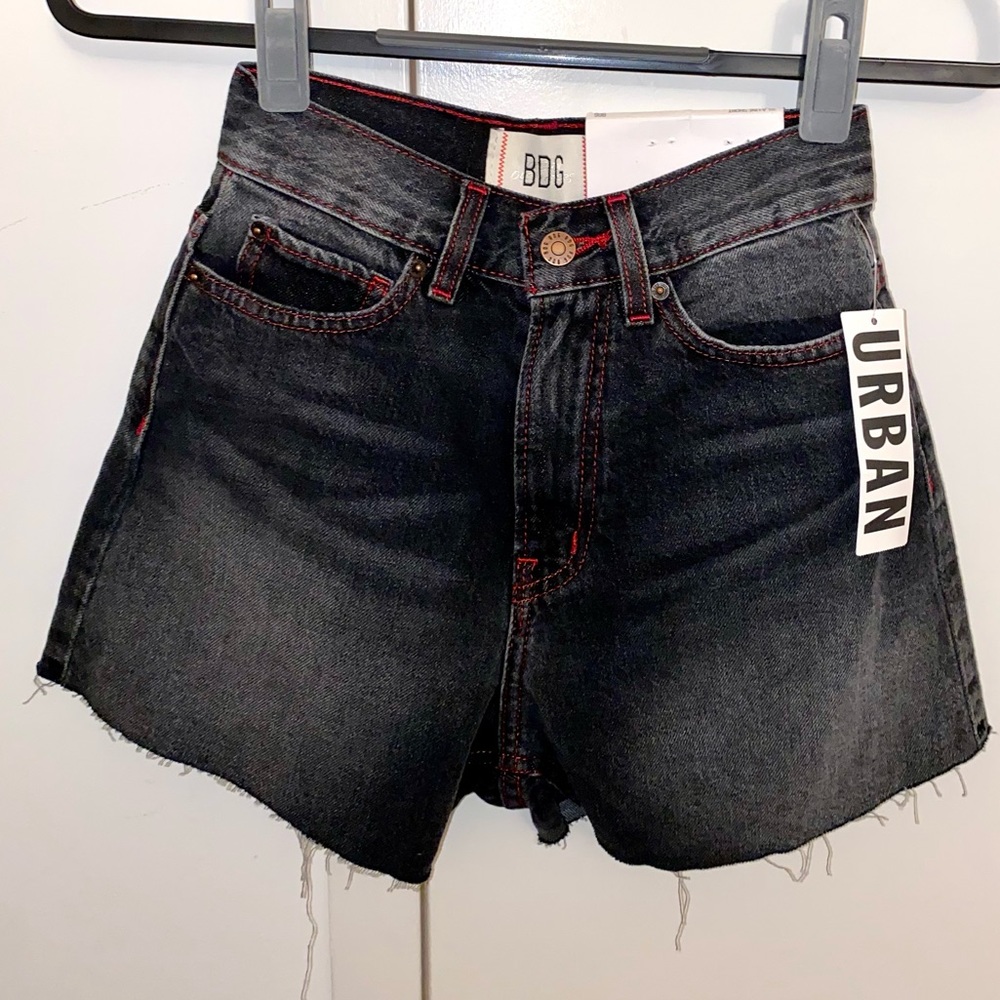 A-Line Short🖤